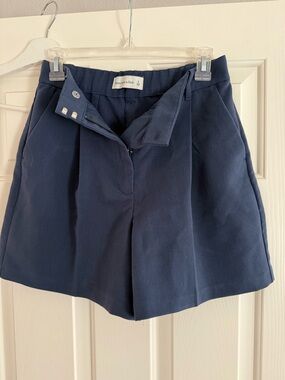 Abercrombie & Fitch Navy High-Waist Pleated Women's Shorts
